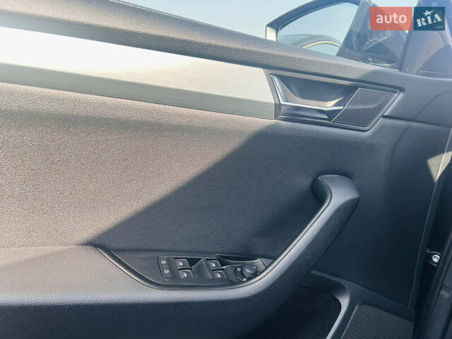 Чорний Шкода Суперб, об'ємом двигуна 1.8 л та пробігом 159 тис. км за 17450 $, фото 5 на Automoto.ua