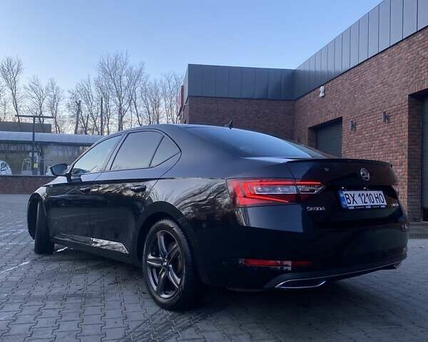 Черный Шкода Суперб, объемом двигателя 1.97 л и пробегом 110 тыс. км за 29499 $, фото 3 на Automoto.ua