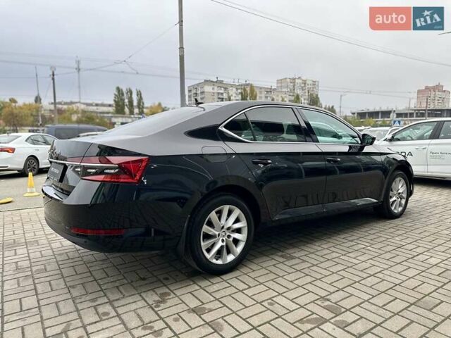 Шкода Суперб 2020 в Киеве на Automoto.ua Черный Шкода Суперб, объемом двигателя 1.98 л и пробегом 109 тыс. км за 25800 $, фото 4 на Automoto.ua
