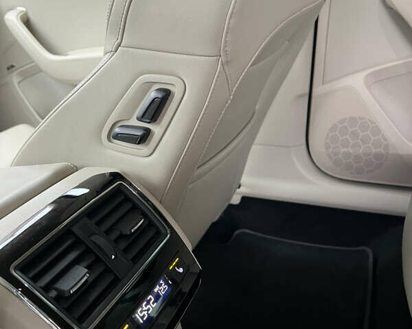 Черный Шкода Суперб, объемом двигателя 1.97 л и пробегом 177 тыс. км за 29000 $, фото 54 на Automoto.ua