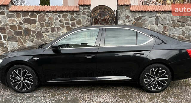 Черный Шкода Суперб, объемом двигателя 1.97 л и пробегом 177 тыс. км за 29000 $, фото 2 на Automoto.ua