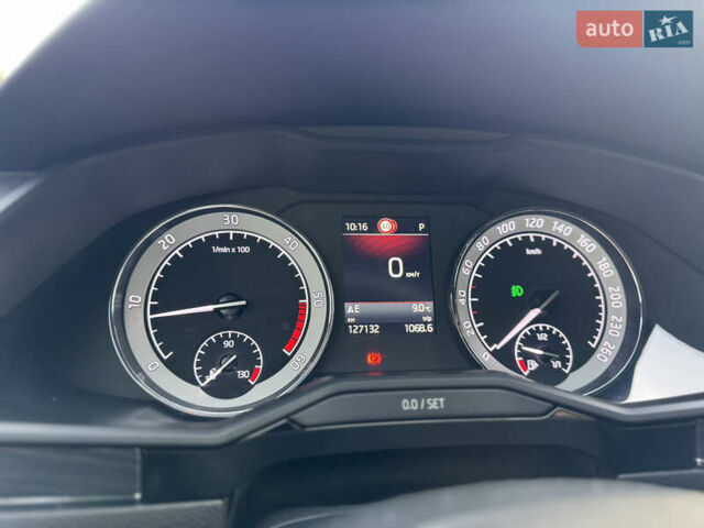 Черный Шкода Суперб, объемом двигателя 1.97 л и пробегом 127 тыс. км за 31600 $, фото 25 на Automoto.ua