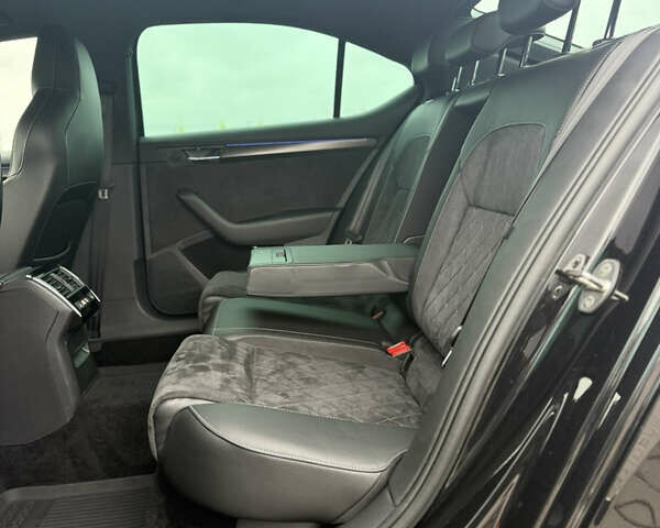 Чорний Шкода Суперб, об'ємом двигуна 2 л та пробігом 115 тис. км за 38700 $, фото 108 на Automoto.ua