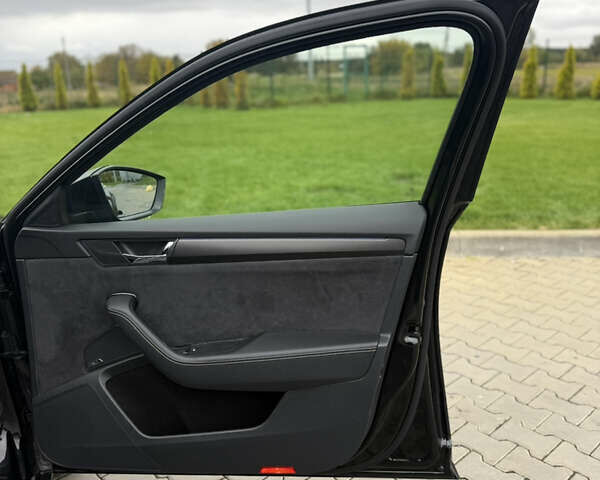 Чорний Шкода Суперб, об'ємом двигуна 2 л та пробігом 115 тис. км за 38700 $, фото 77 на Automoto.ua