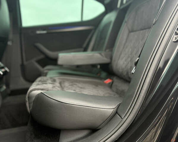 Черный Шкода Суперб, объемом двигателя 2 л и пробегом 115 тыс. км за 39700 $, фото 116 на Automoto.ua