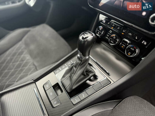 Чорний Шкода Суперб, об'ємом двигуна 2 л та пробігом 115 тис. км за 38700 $, фото 84 на Automoto.ua