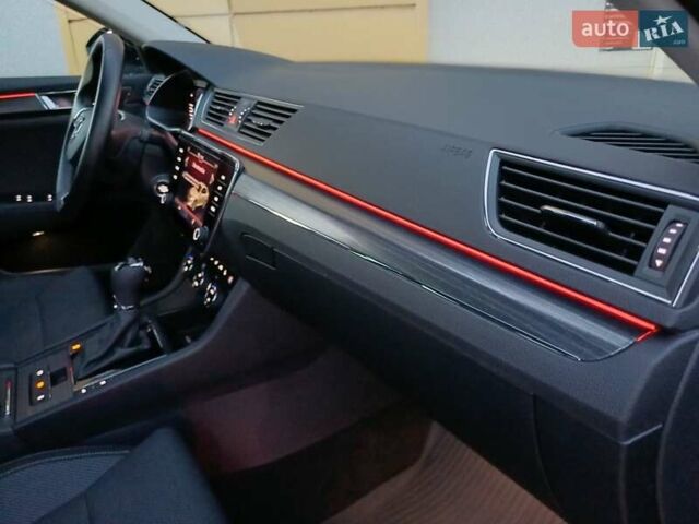 Черный Шкода Суперб, объемом двигателя 1.97 л и пробегом 202 тыс. км за 27499 $, фото 19 на Automoto.ua