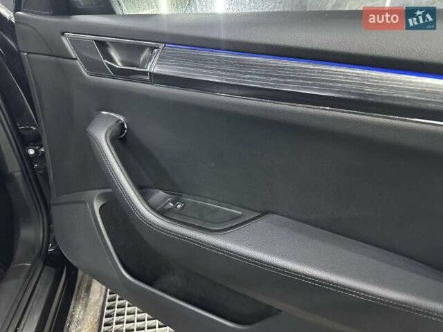 Черный Шкода Суперб, объемом двигателя 2 л и пробегом 92 тыс. км за 29800 $, фото 6 на Automoto.ua