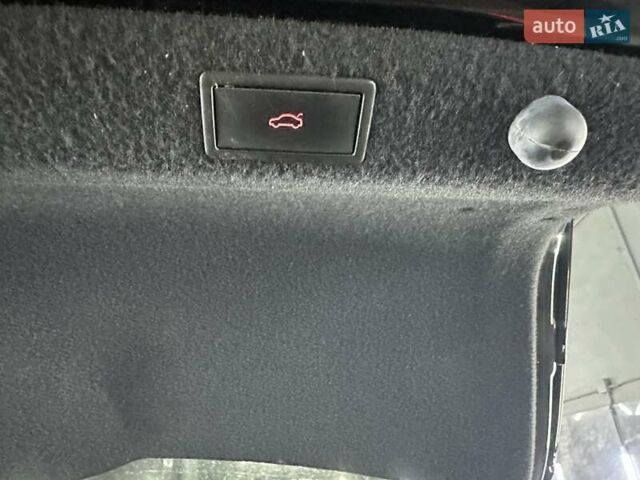 Черный Шкода Суперб, объемом двигателя 2 л и пробегом 92 тыс. км за 29800 $, фото 13 на Automoto.ua