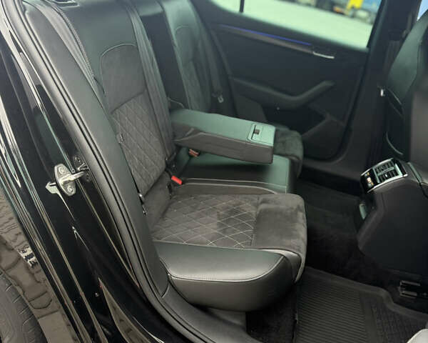 Чорний Шкода Суперб, об'ємом двигуна 2 л та пробігом 115 тис. км за 38700 $, фото 96 на Automoto.ua