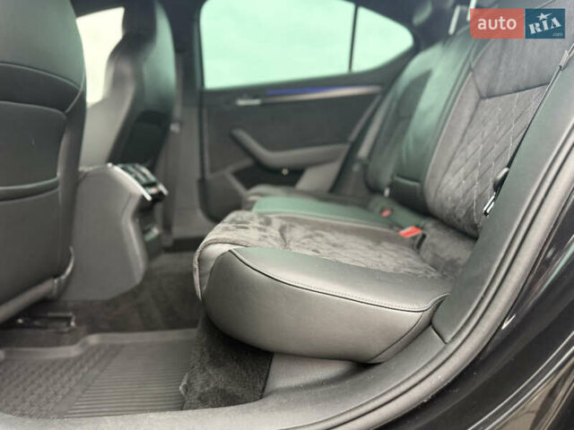 Чорний Шкода Суперб, об'ємом двигуна 2 л та пробігом 115 тис. км за 38700 $, фото 105 на Automoto.ua