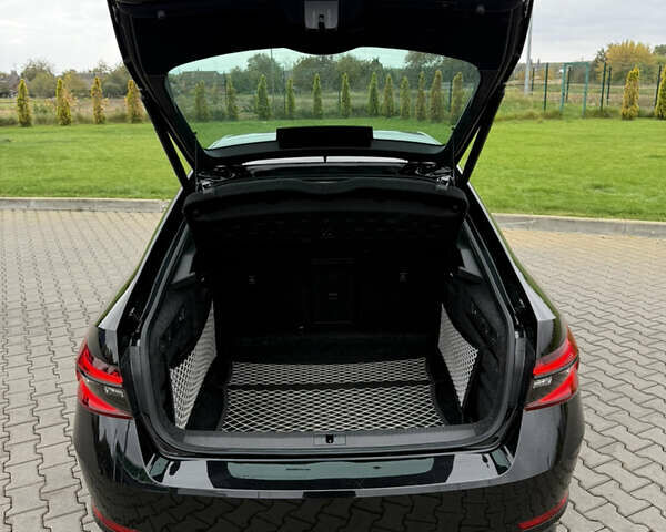 Чорний Шкода Суперб, об'ємом двигуна 2 л та пробігом 115 тис. км за 38700 $, фото 130 на Automoto.ua