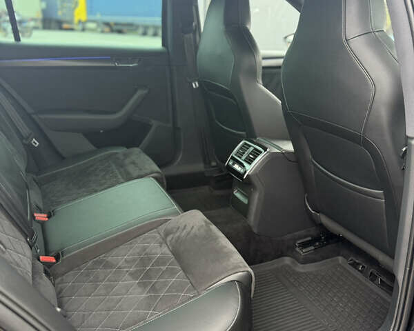 Чорний Шкода Суперб, об'ємом двигуна 2 л та пробігом 115 тис. км за 38700 $, фото 101 на Automoto.ua