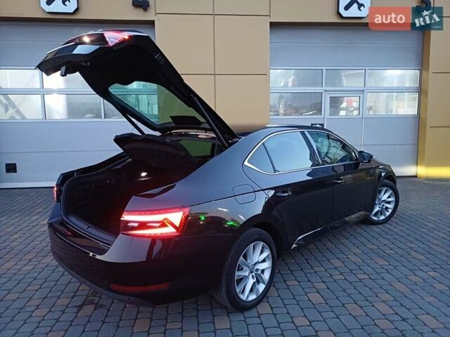 Черный Шкода Суперб, объемом двигателя 1.97 л и пробегом 202 тыс. км за 27499 $, фото 51 на Automoto.ua