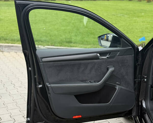 Чорний Шкода Суперб, об'ємом двигуна 2 л та пробігом 115 тис. км за 38700 $, фото 59 на Automoto.ua