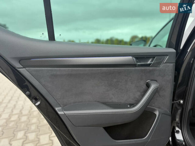 Чорний Шкода Суперб, об'ємом двигуна 2 л та пробігом 115 тис. км за 38700 $, фото 103 на Automoto.ua