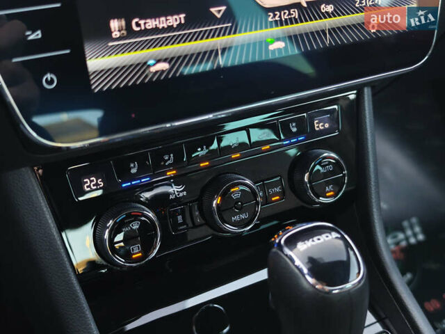 Черный Шкода Суперб, объемом двигателя 1.4 л и пробегом 134 тыс. км за 31999 $, фото 51 на Automoto.ua