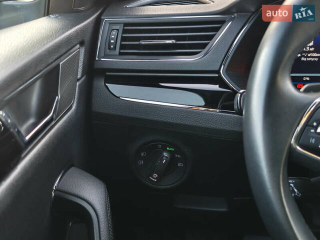 Черный Шкода Суперб, объемом двигателя 1.4 л и пробегом 134 тыс. км за 31999 $, фото 32 на Automoto.ua