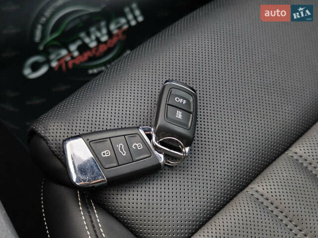 Черный Шкода Суперб, объемом двигателя 1.4 л и пробегом 134 тыс. км за 31999 $, фото 54 на Automoto.ua