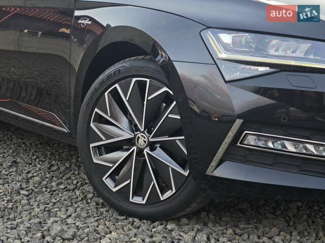 Черный Шкода Суперб, объемом двигателя 1.4 л и пробегом 134 тыс. км за 31999 $, фото 8 на Automoto.ua