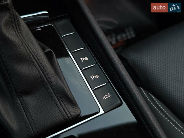 Черный Шкода Суперб, объемом двигателя 1.4 л и пробегом 134 тыс. км за 31999 $, фото 53 на Automoto.ua