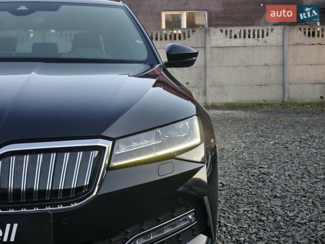 Черный Шкода Суперб, объемом двигателя 1.4 л и пробегом 134 тыс. км за 31999 $, фото 9 на Automoto.ua