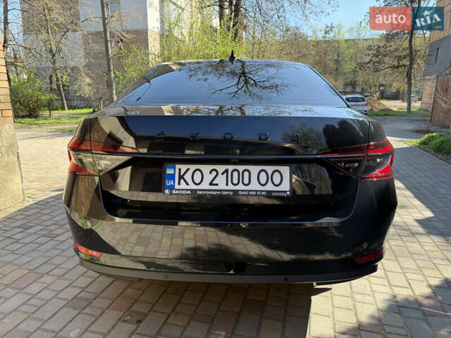 Черный Шкода Суперб, объемом двигателя 1.97 л и пробегом 34 тыс. км за 43000 $, фото 7 на Automoto.ua