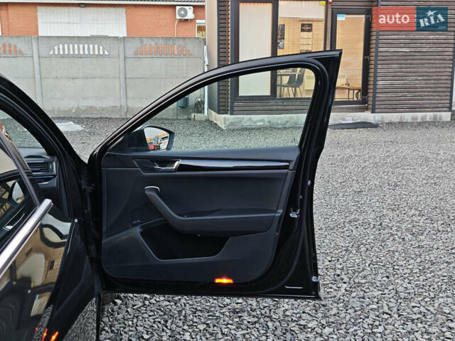 Черный Шкода Суперб, объемом двигателя 1.4 л и пробегом 134 тыс. км за 31999 $, фото 61 на Automoto.ua