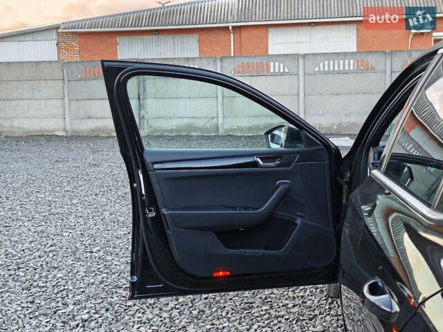 Черный Шкода Суперб, объемом двигателя 1.4 л и пробегом 134 тыс. км за 31999 $, фото 18 на Automoto.ua