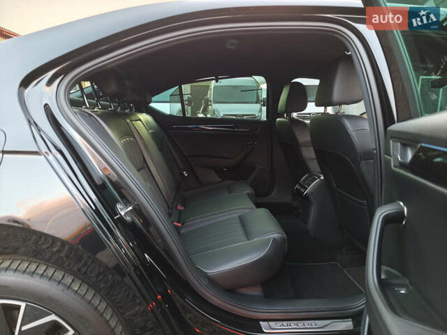 Черный Шкода Суперб, объемом двигателя 1.4 л и пробегом 134 тыс. км за 31999 $, фото 60 на Automoto.ua