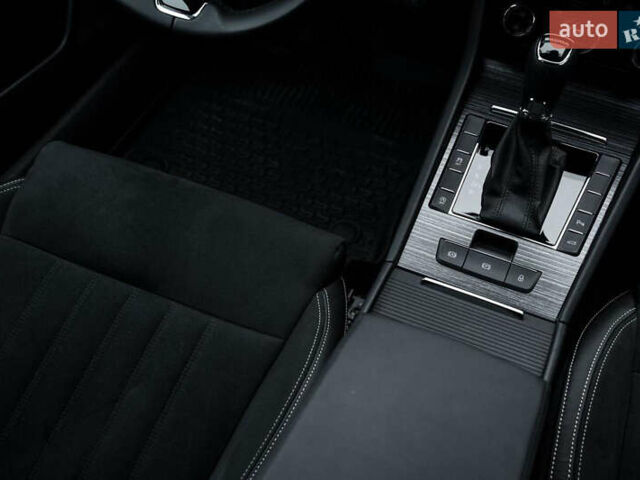 Черный Шкода Суперб, объемом двигателя 1.98 л и пробегом 27 тыс. км за 30000 $, фото 21 на Automoto.ua