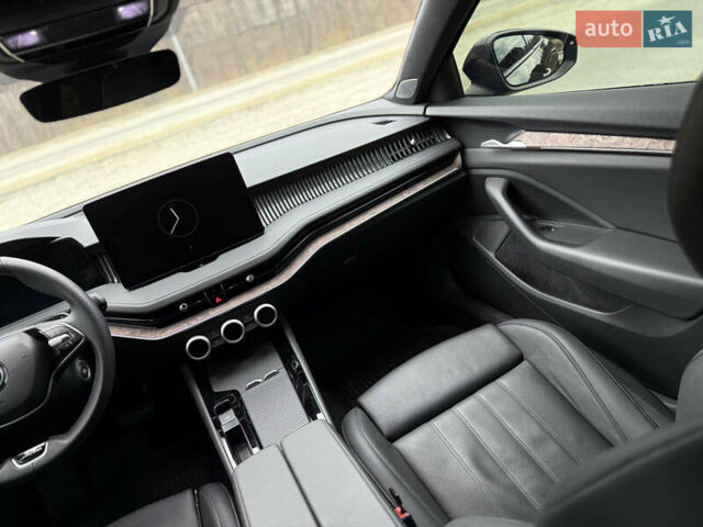 Черный Шкода Суперб, объемом двигателя 1.98 л и пробегом 31 тыс. км за 48300 $, фото 32 на Automoto.ua