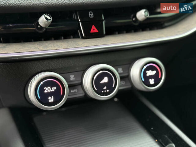 Черный Шкода Суперб, объемом двигателя 1.98 л и пробегом 31 тыс. км за 48300 $, фото 16 на Automoto.ua