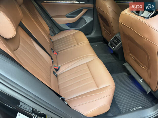 Чорний Шкода Суперб, об'ємом двигуна 2 л та пробігом 4 тис. км за 52000 $, фото 35 на Automoto.ua
