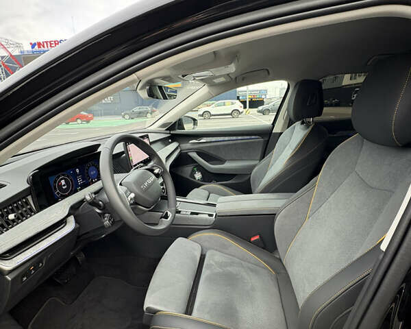 Чорний Шкода Суперб, об'ємом двигуна 2 л та пробігом 1 тис. км за 45000 $, фото 7 на Automoto.ua