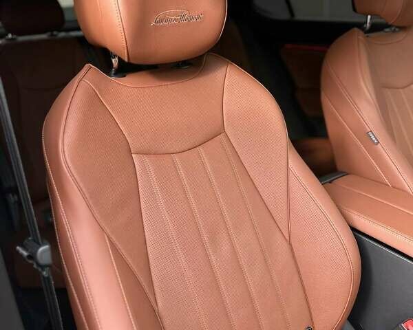 Черный Шкода Суперб, объемом двигателя 1.98 л и пробегом 6 тыс. км за 55555 $, фото 48 на Automoto.ua