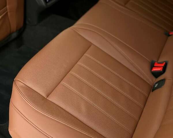 Черный Шкода Суперб, объемом двигателя 1.98 л и пробегом 6 тыс. км за 55555 $, фото 67 на Automoto.ua