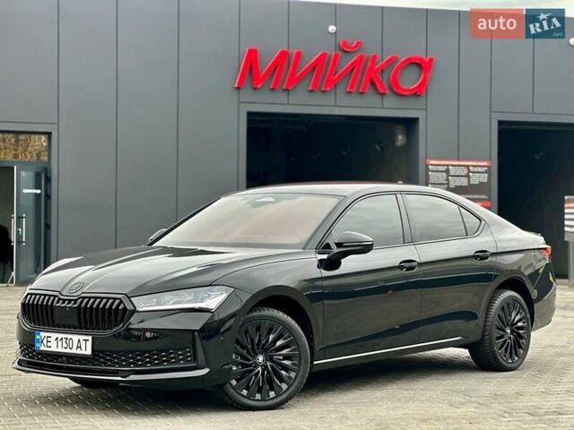 Черный Шкода Суперб, объемом двигателя 1.98 л и пробегом 6 тыс. км за 55555 $, фото 6 на Automoto.ua