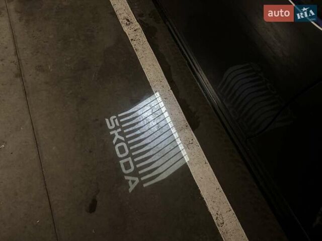 Чорний Шкода Суперб, об'ємом двигуна 1.98 л та пробігом 1 тис. км за 51999 $, фото 32 на Automoto.ua