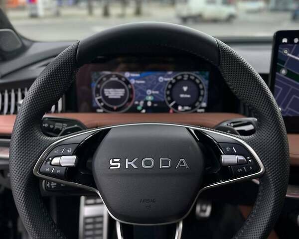 Черный Шкода Суперб, объемом двигателя 1.98 л и пробегом 6 тыс. км за 55555 $, фото 38 на Automoto.ua