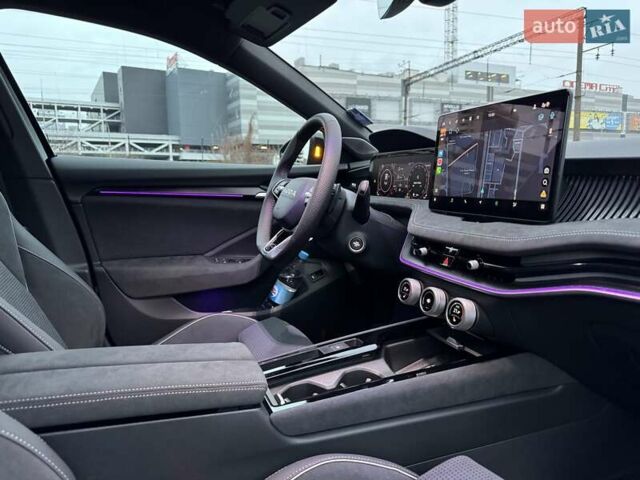 Чорний Шкода Суперб, об'ємом двигуна 1.98 л та пробігом 1 тис. км за 51999 $, фото 21 на Automoto.ua