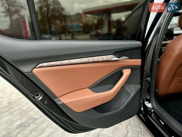 Черный Шкода Суперб, объемом двигателя 1.98 л и пробегом 6 тыс. км за 55555 $, фото 65 на Automoto.ua