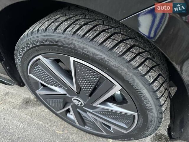 Чорний Шкода Суперб, об'ємом двигуна 1.98 л та пробігом 1 тис. км за 51999 $, фото 22 на Automoto.ua