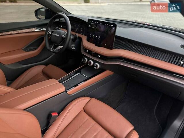 Черный Шкода Суперб, объемом двигателя 1.98 л и пробегом 6 тыс. км за 55555 $, фото 55 на Automoto.ua