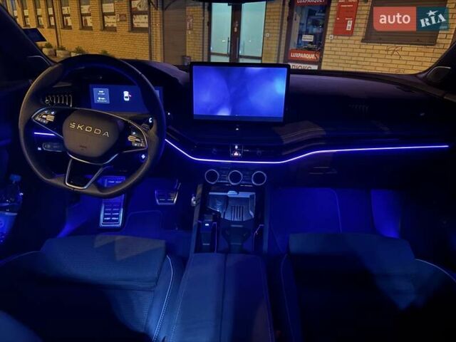 Чорний Шкода Суперб, об'ємом двигуна 1.98 л та пробігом 1 тис. км за 51999 $, фото 9 на Automoto.ua