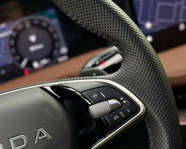 Черный Шкода Суперб, объемом двигателя 1.98 л и пробегом 6 тыс. км за 55555 $, фото 42 на Automoto.ua