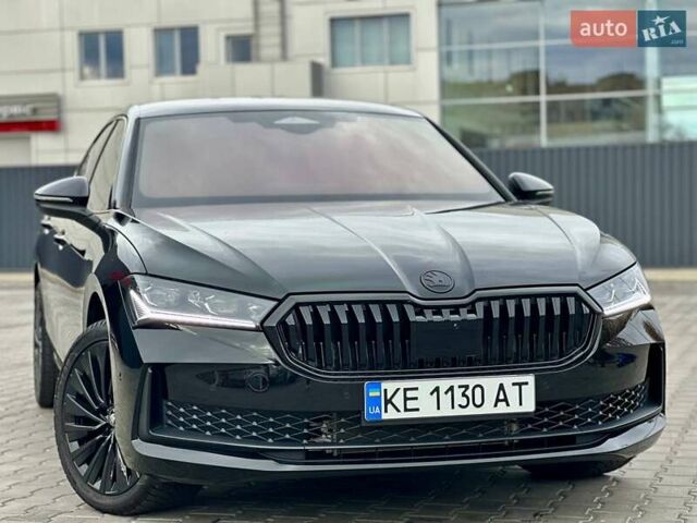 Черный Шкода Суперб, объемом двигателя 1.98 л и пробегом 6 тыс. км за 55555 $, фото 9 на Automoto.ua