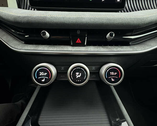 Чорний Шкода Суперб, об'ємом двигуна 2 л та пробігом 1 тис. км за 45000 $, фото 16 на Automoto.ua