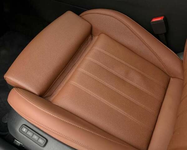 Черный Шкода Суперб, объемом двигателя 1.98 л и пробегом 6 тыс. км за 55555 $, фото 33 на Automoto.ua