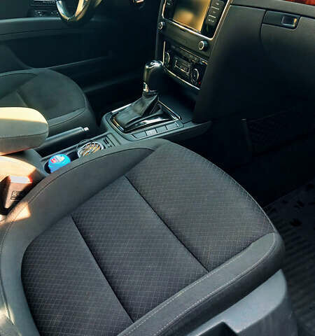 Шкода Суперб 2014 у Києві на Automoto.ua Фіолетовий Шкода Суперб, об'ємом двигуна 1.8 л та пробігом 240 тис. км за 11900 $, фото 13 на Automoto.ua